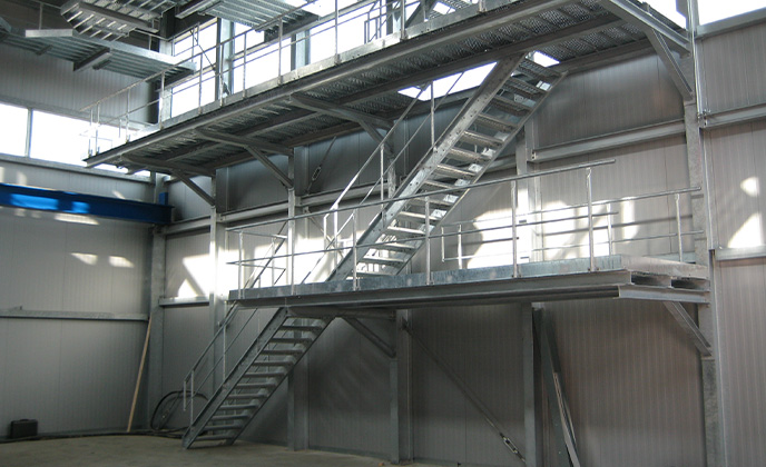 Verzinkte Industrietreppe